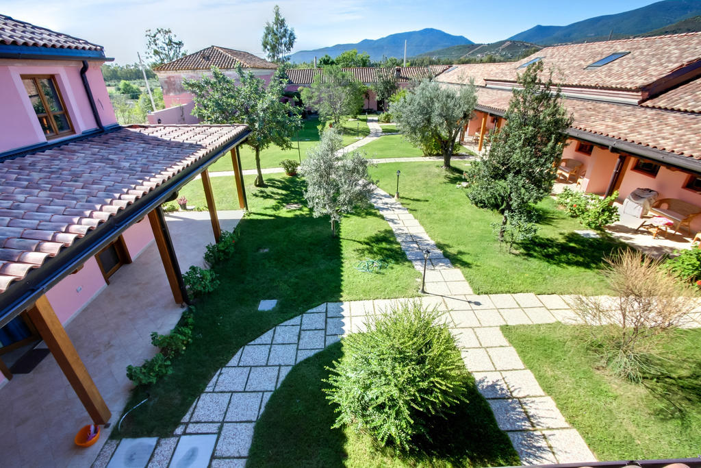 La Corte Dei Rei Aparthotel Castiadas Εξωτερικό φωτογραφία